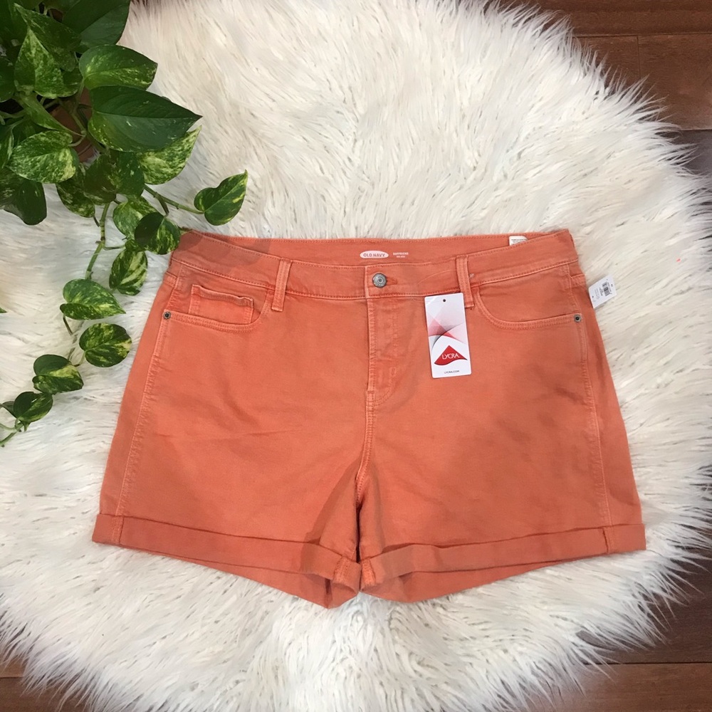 Old Navy Mid Rise Boyfriend Jean Shorts